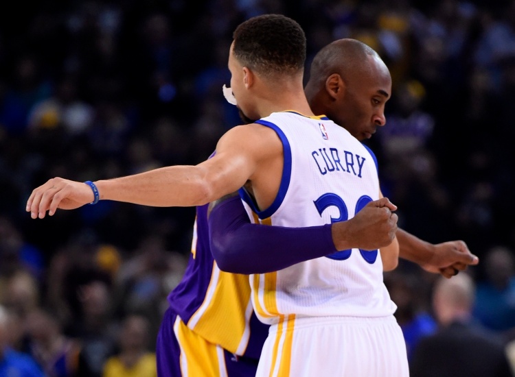 库里：科比用肘顶我后命中后仰跳投 那是我的“欢迎来到NBA”时刻